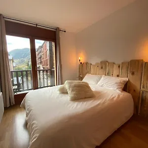  Appartement Nórdika - Chaleureux 10' Des Pistes